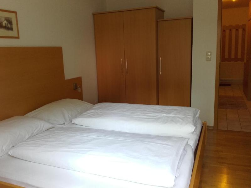 One-Bedroom Apartment with Terrace image 2