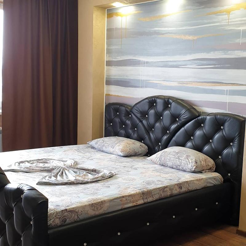 King Suite with Balcony image 1