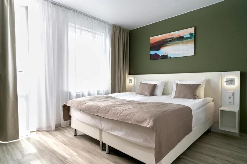One-Bedroom Suite image 2
