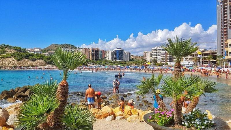 Apartamento Veremar zona tranquila con piscina jardines soleado y cerca de la playa de la cala para disfrutar el mediterran - image 3