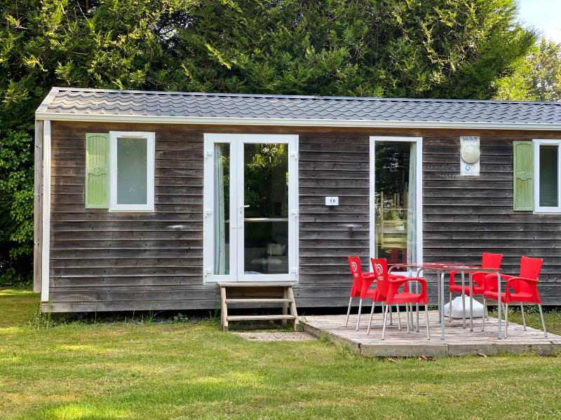 Two-Bedroom Mobile Home image 1