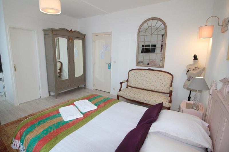 Superior Double Room image 4