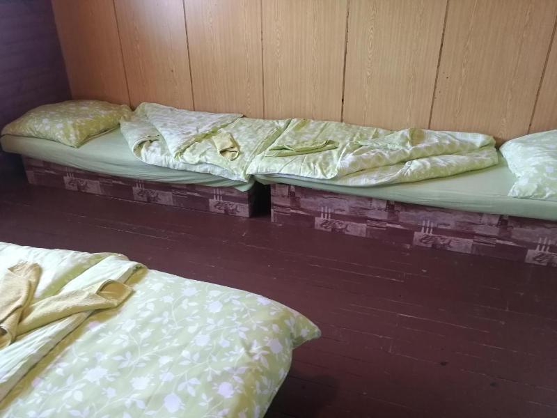 Quadruple Room with Lake View image 3