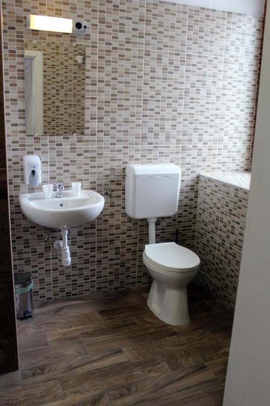 Double or Twin Room with Extra Bed image 4