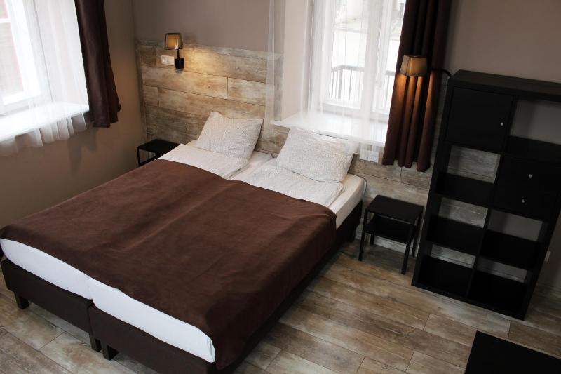 Double or Twin Room with Extra Bed image 3