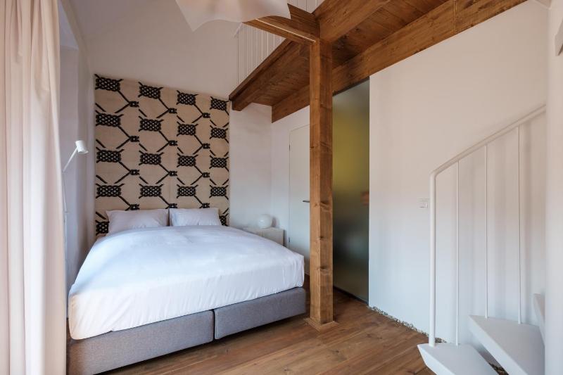 Quadruple Room with Private Bathroom image 1
