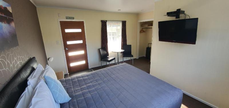 Accent On Taupo Motor Lodge - image 39