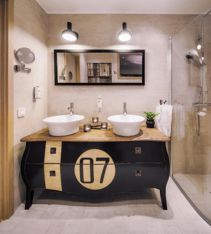 Junior Suite image 2