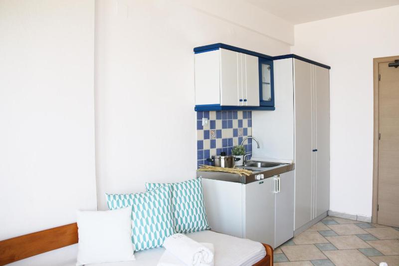 Studio with Sea View image 2