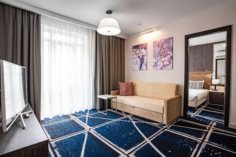 Two-Room King Suite - Non-Smoking image 3