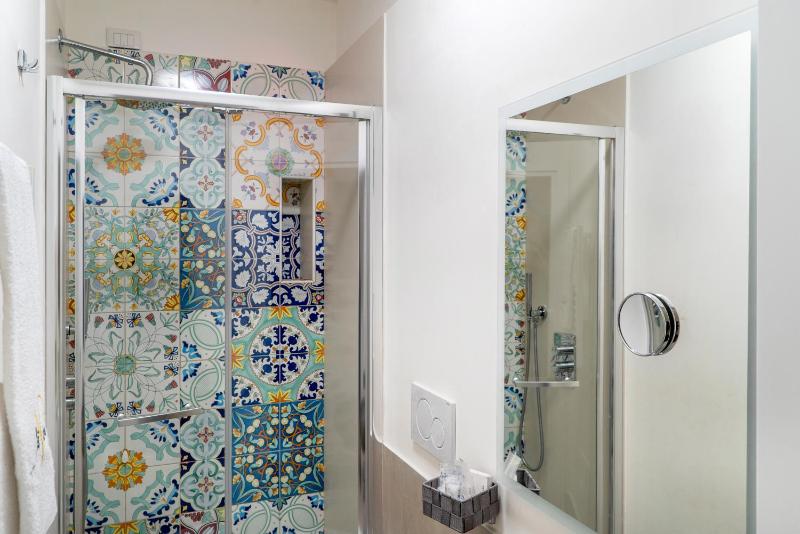 Standard Double Room image 4