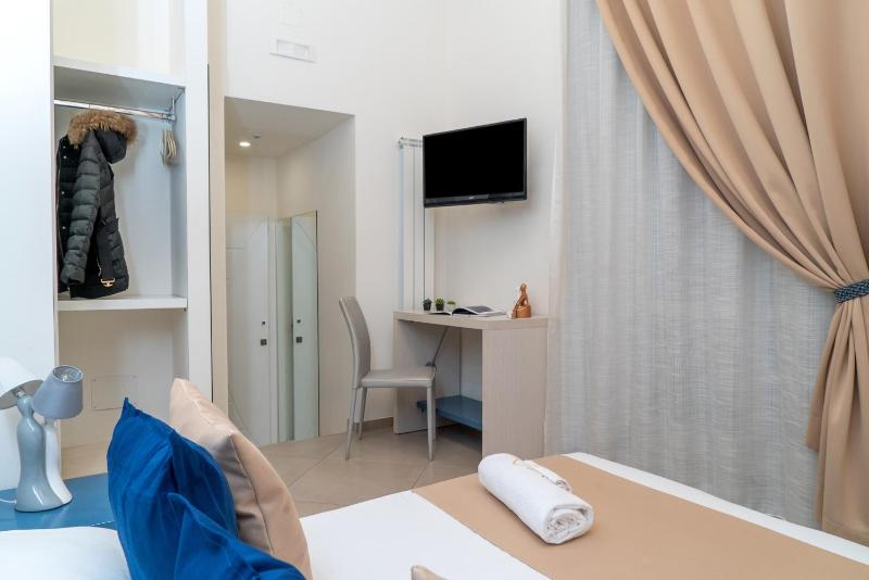 Superior Double Room image 4