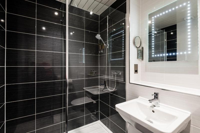 Superior Twin Room image 2