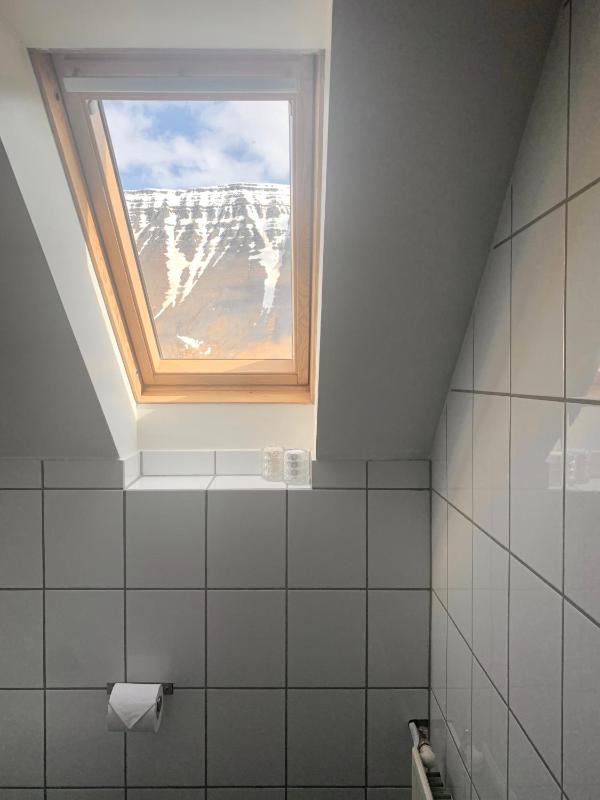 Triple Room with Shared Bathroom image 3