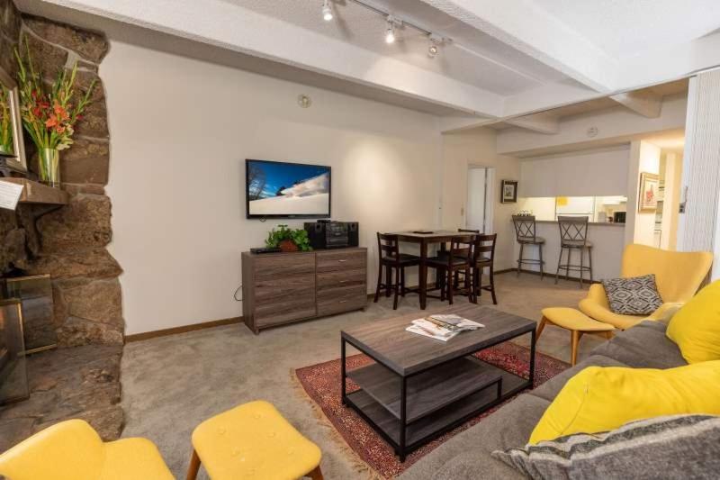 Vail Village condo walking distance to Gondola - image 7
