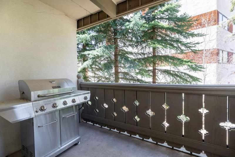 Vail Village condo walking distance to Gondola - image 3