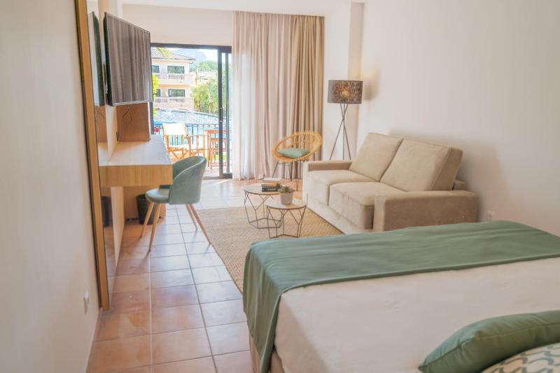 Double Standard Parking Spa access image 1