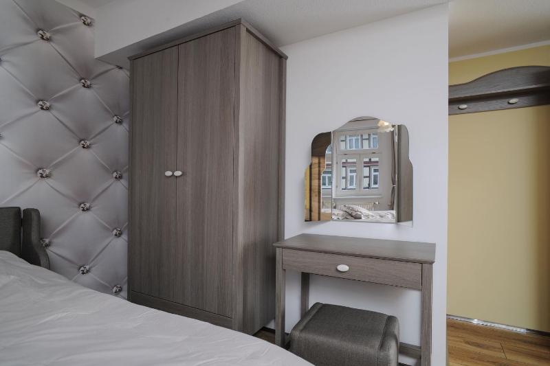 Design-Ferienwohnungen Stadtidyll - image 35