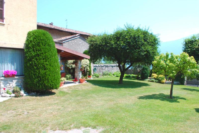 Apartment with Mountain View image 1
