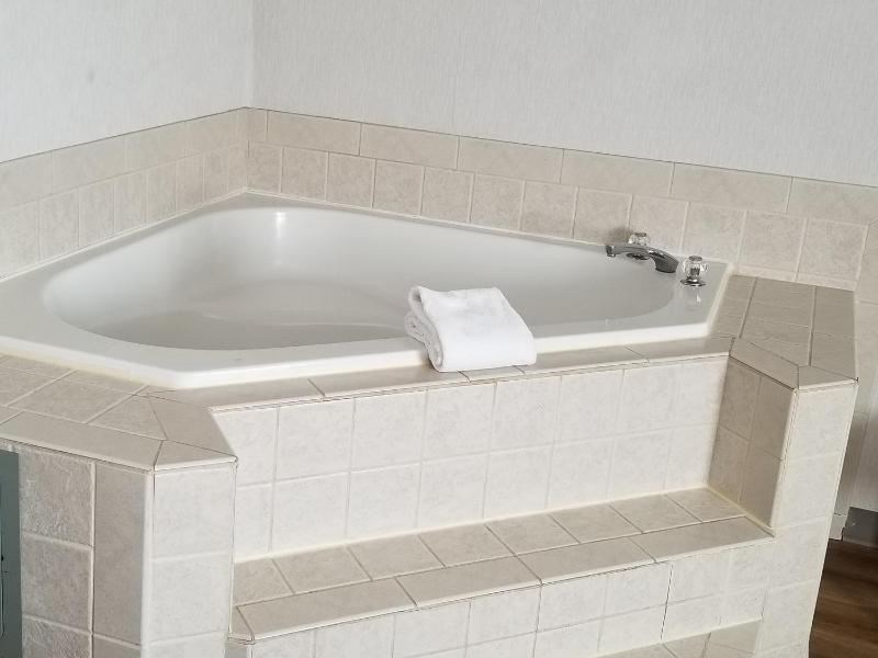 King Suite with Jetted Tub - No Pets image 3