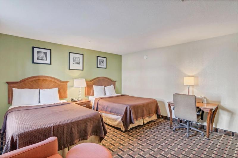 Double Room with Two Double Beds - Non-Smoking image 3
