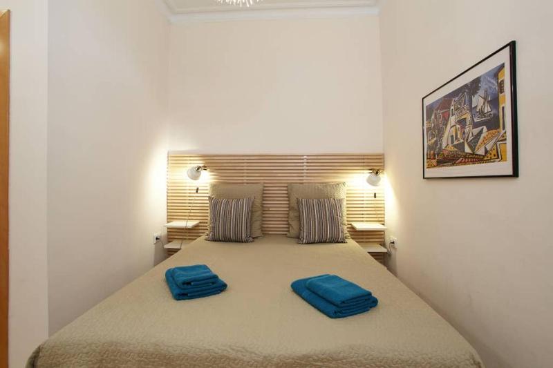 Beautiful apartment in Eixample - image 2