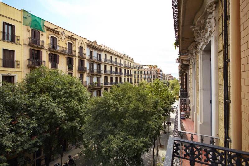 Beautiful apartment in Eixample - image 12
