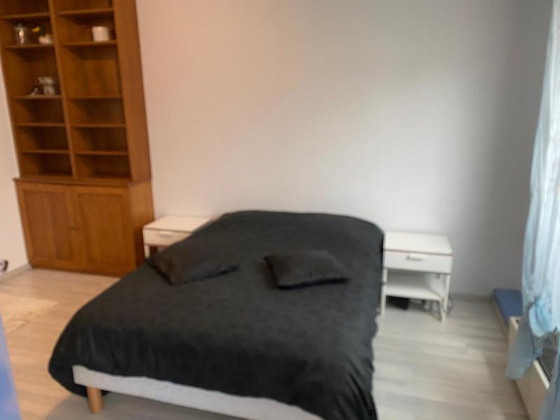 One-Bedroom Apartment image 3