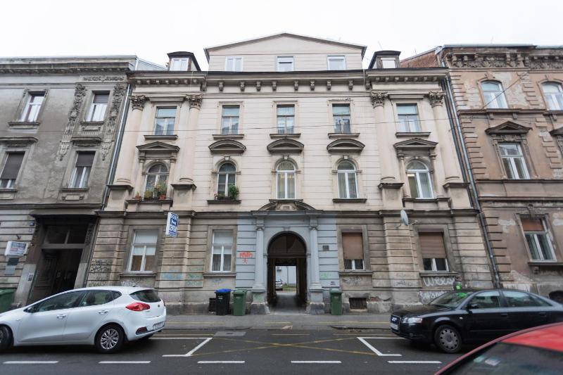 Design Triplex in the City Center - image 1
