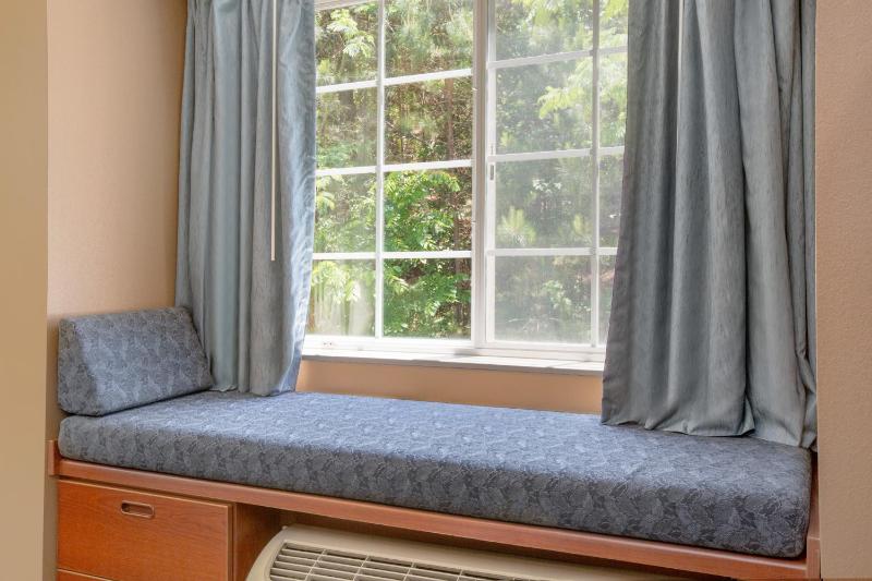 Queen Suite - Disability Access - Non-Smoking image 1