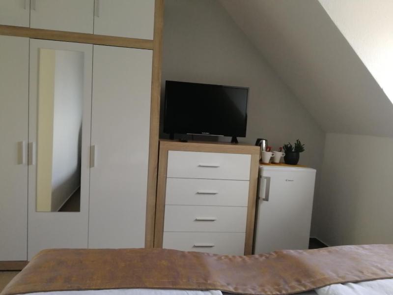 Double Room image 1