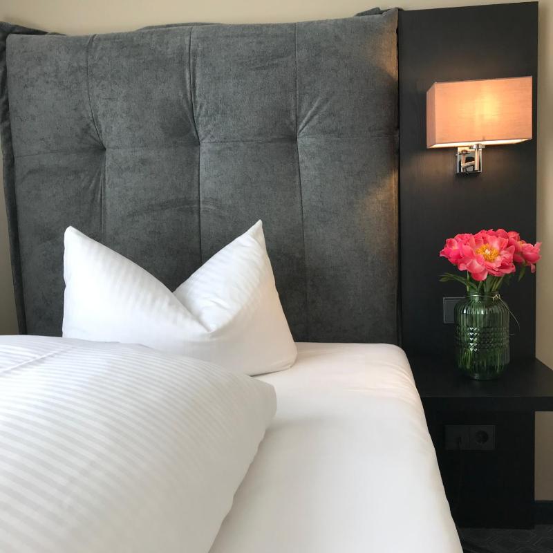 Single Room image 2