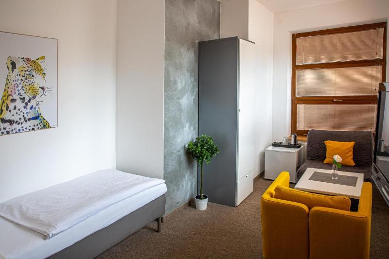 Economy Single Room image 4