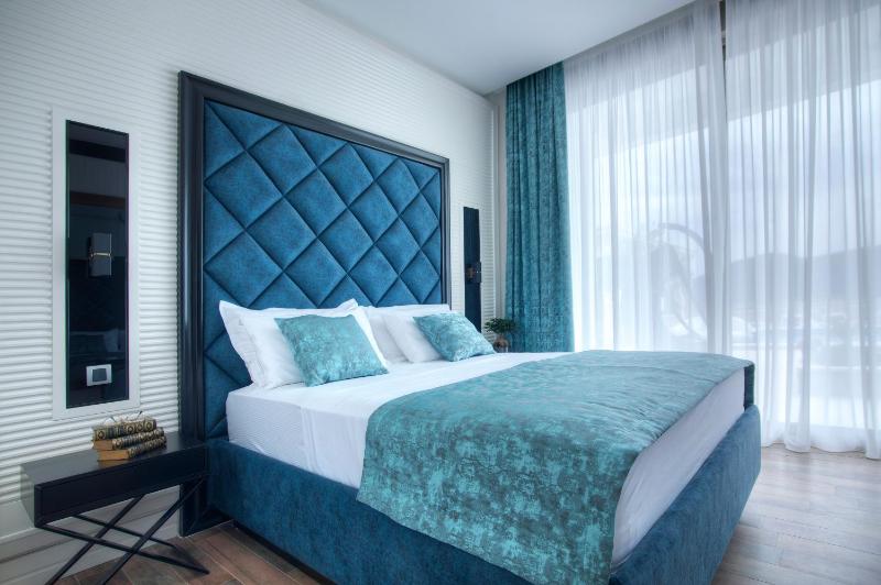 Three-Bedroom Villa image 4