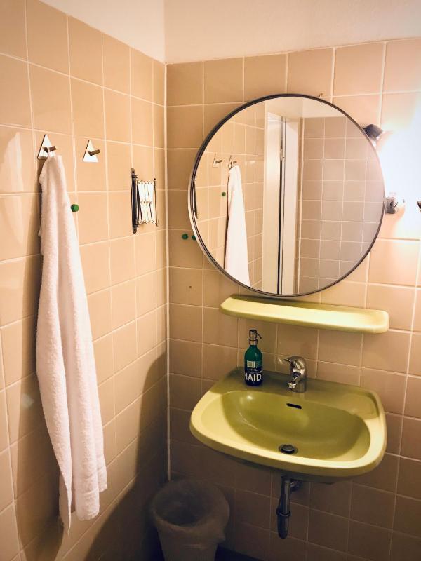 Double Room with Shared Bathroom image 4