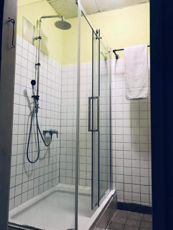 Double Room with Shared Bathroom image 3