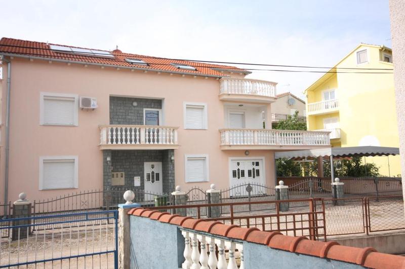 One-Bedroom Apartment with Terrace image 4