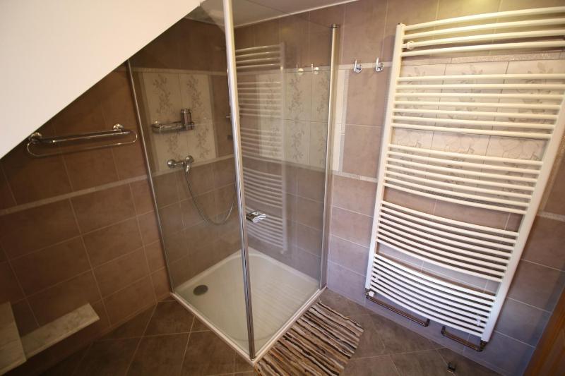 Single Room image 4
