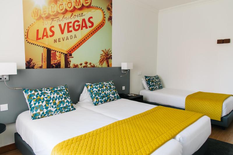 Superior Triple Room image 2