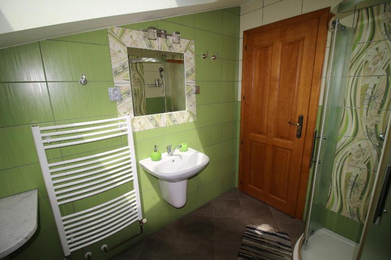 Quadruple Room image 2