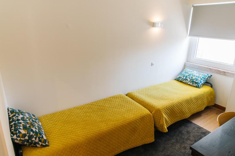 Family Room (2 Adults + 2 Children) image 2