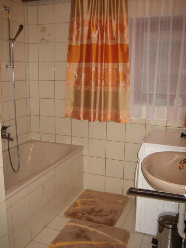 Deluxe Two-Bedroom Apartment with Terrace image 2