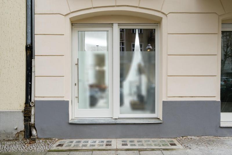 The Lohmeyerstr lI - Group Flat in Central Berlin Family-Friendly 2BR 4- 6 Guests - image 2