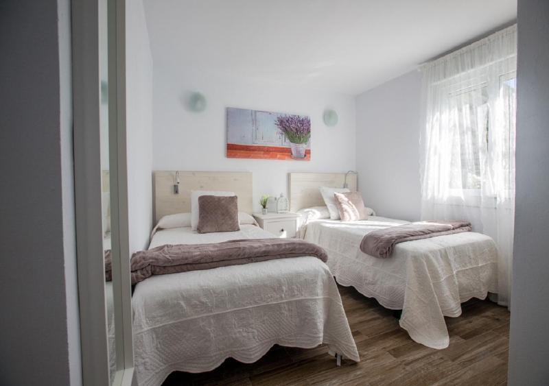 Two-Bedroom House image 4