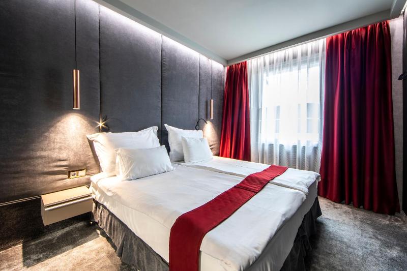 Deluxe Double Room with Garden View and Spa Package image 1