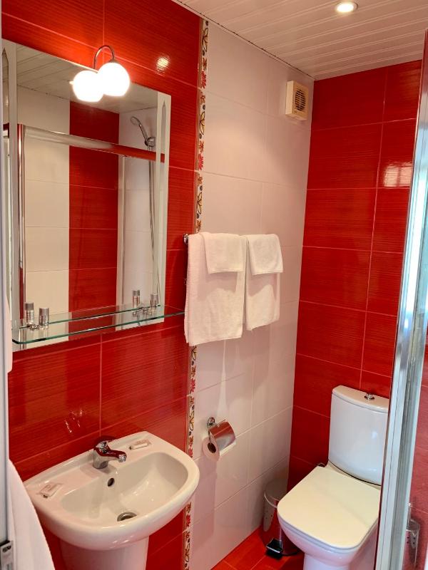 Junior Suite with Balcony image 3