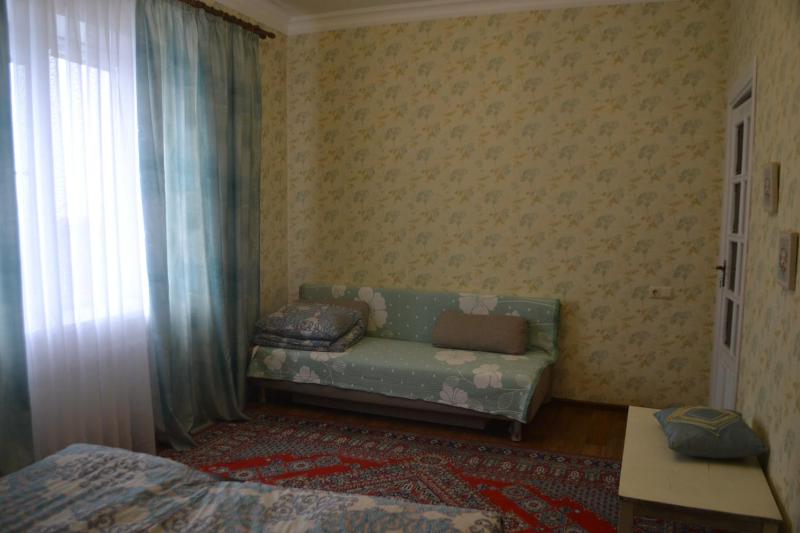 Family Room image 2