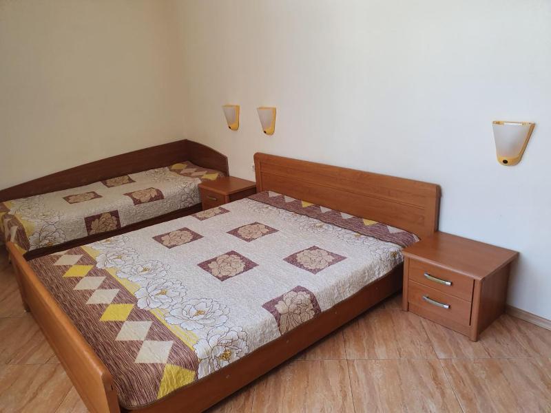 Triple Room with Balcony image 3
