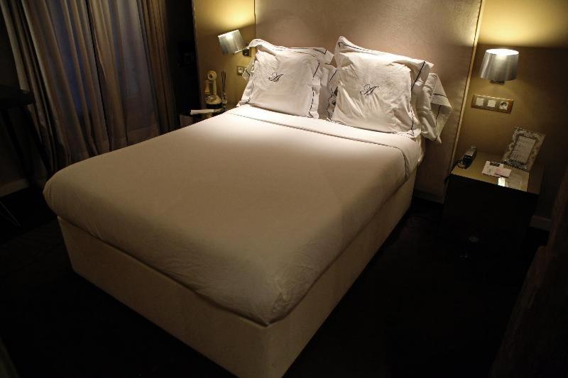 Room #9167350 image 2