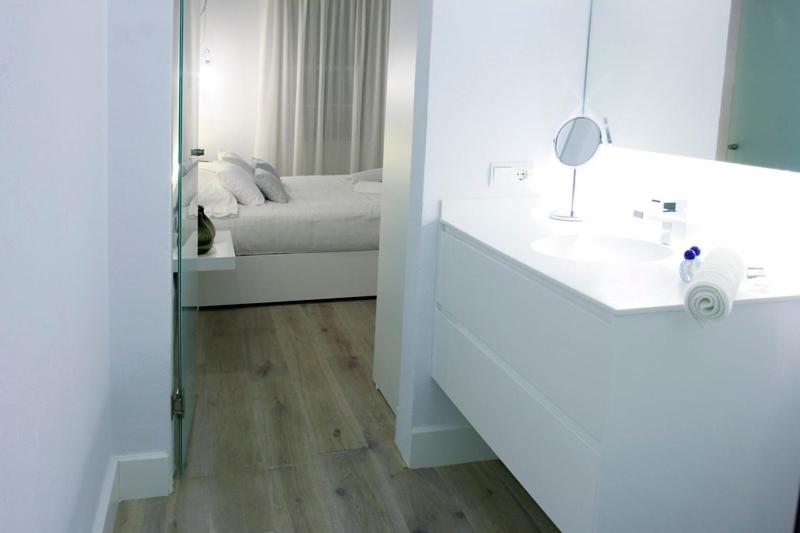 Room #174339811 image 3